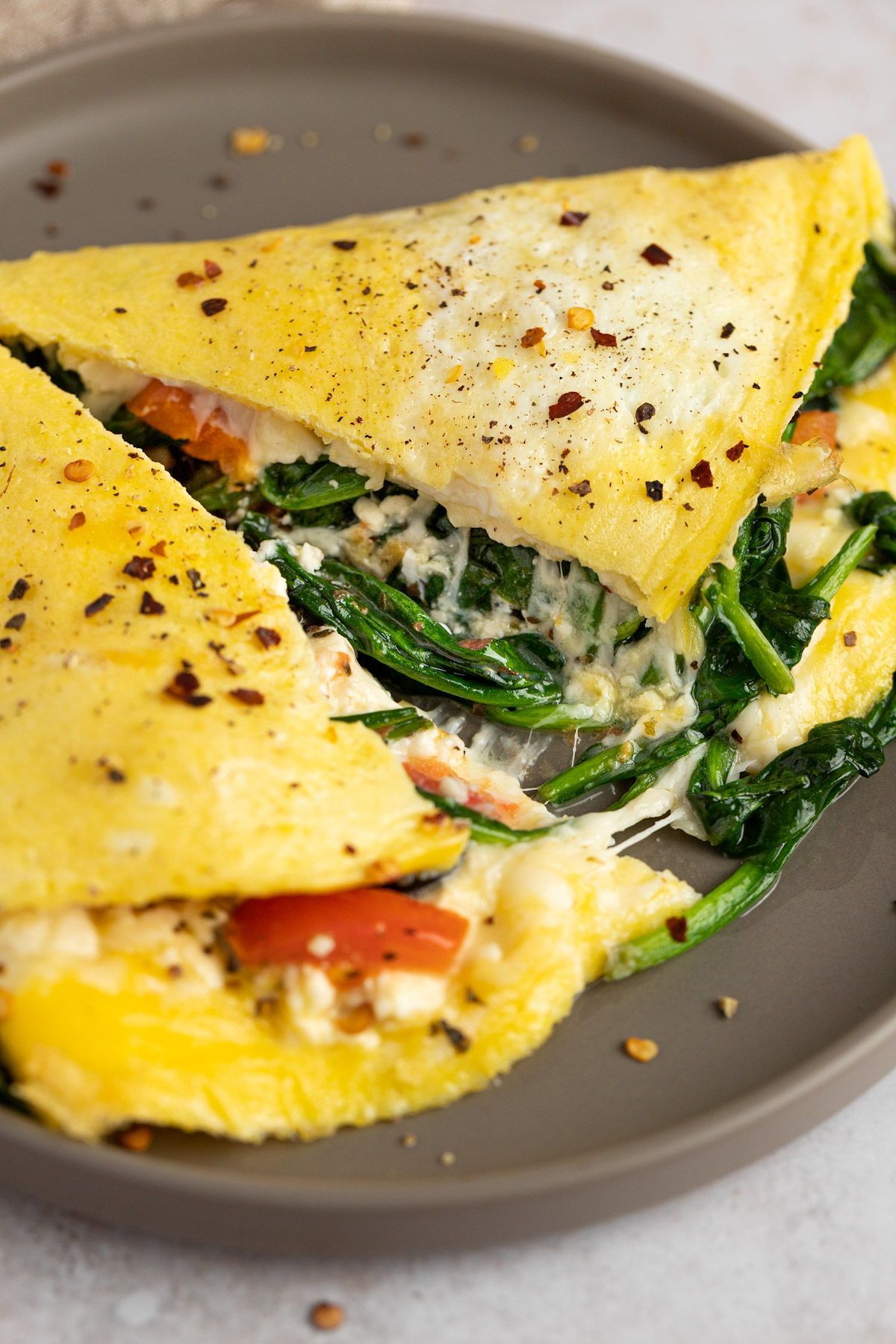 Egg,Cheese,Tomato,Spinach & Pesto Crepe