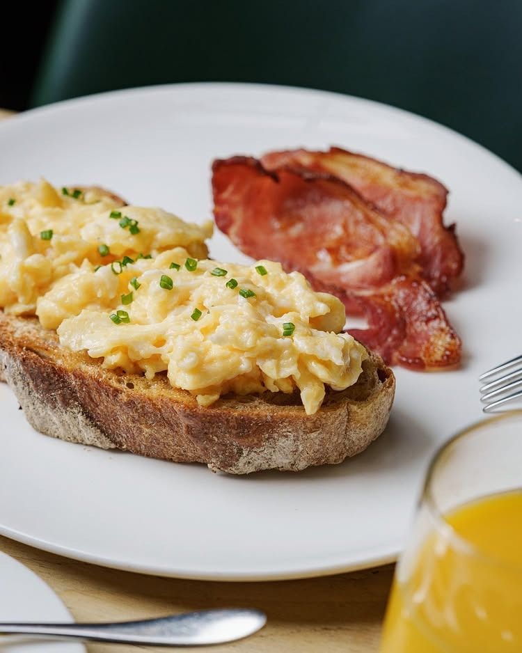 Scrambled eggs , Turkey Backon & Chilli Flakes Sourdough