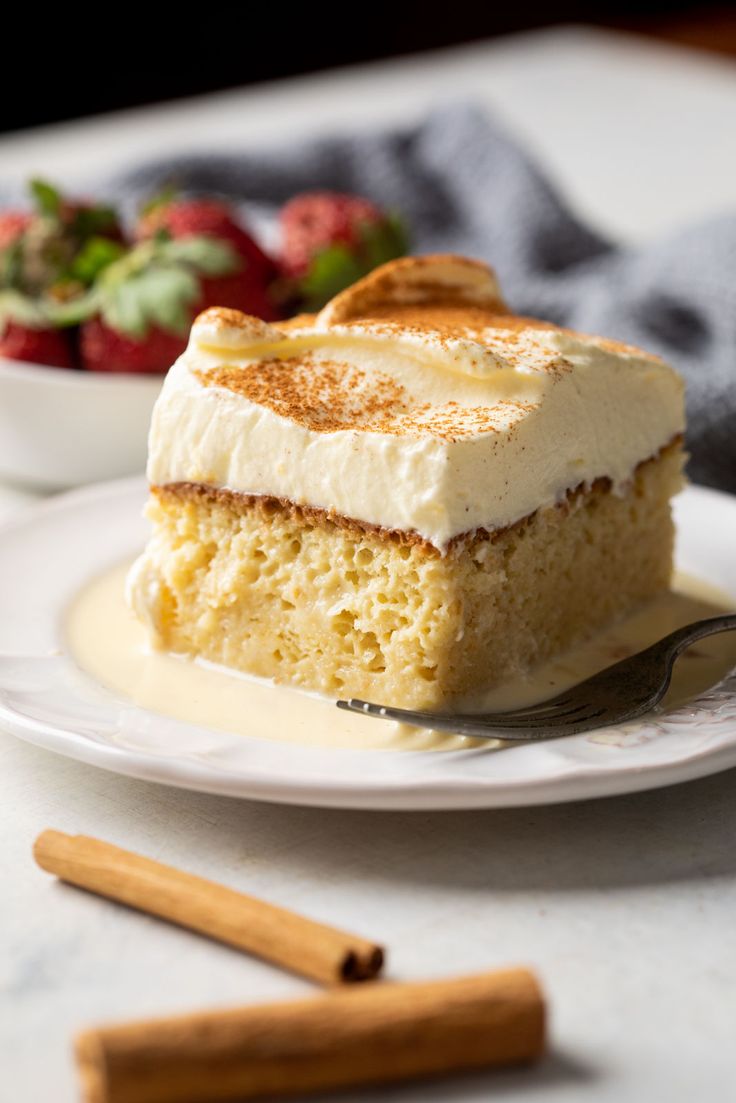 Biscoff Milk Cake